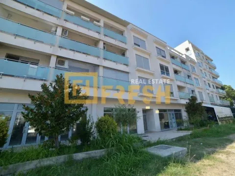 Prodaja, poslovni prostor, 172m², Tološi, Podgorica