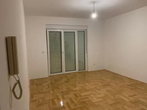 Izdavanje, jednosoban stan, 56m², Stari Aerodrom, Podgorica - image 5