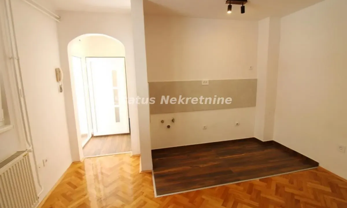 Prodaja, garsonjera, 24m², Centar, Novi Sad