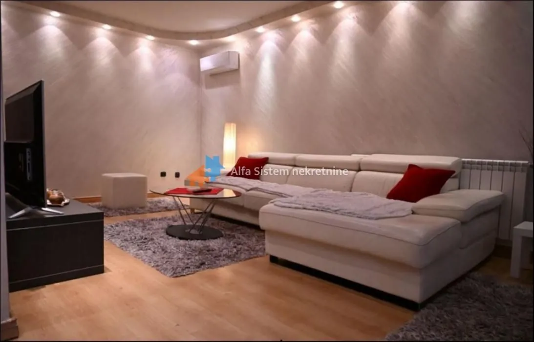 Rent, three bedroom apartment, 80m², Novi Beograd Blok 22, Novi Beograd Sve Podlokacije