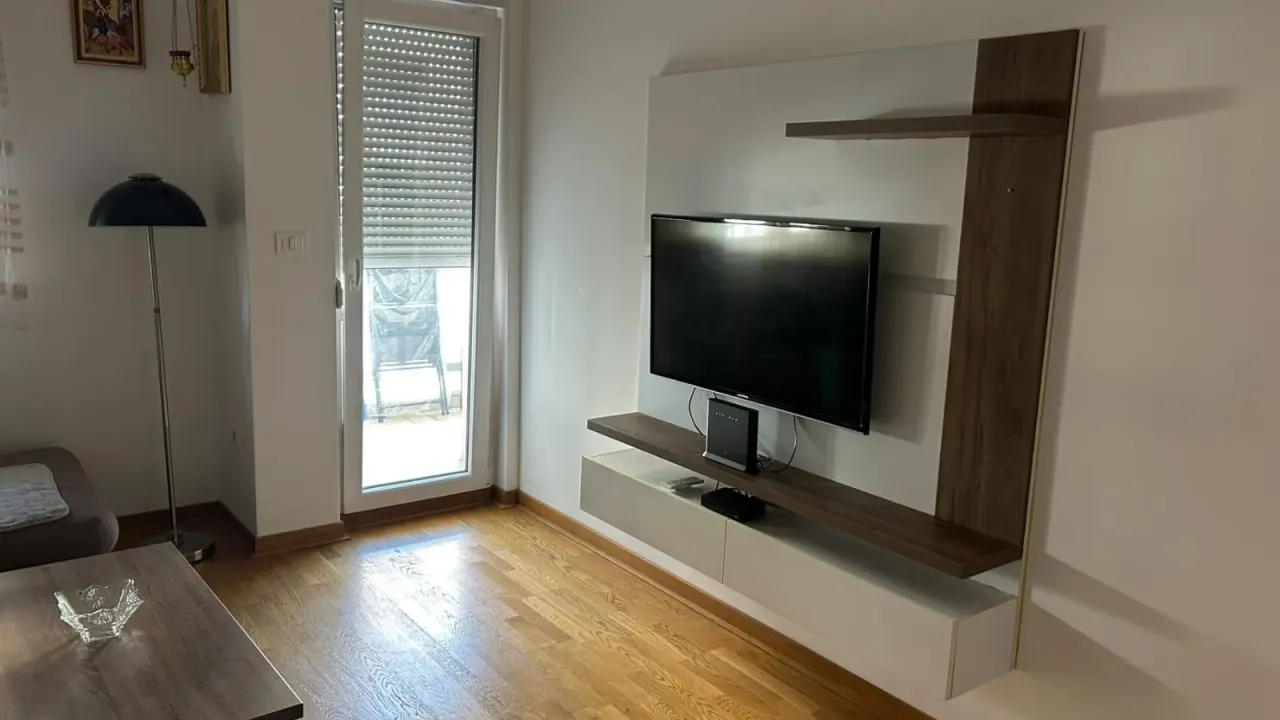 Rent, one bedroom apartment, 47m², City Kej, Podgorica