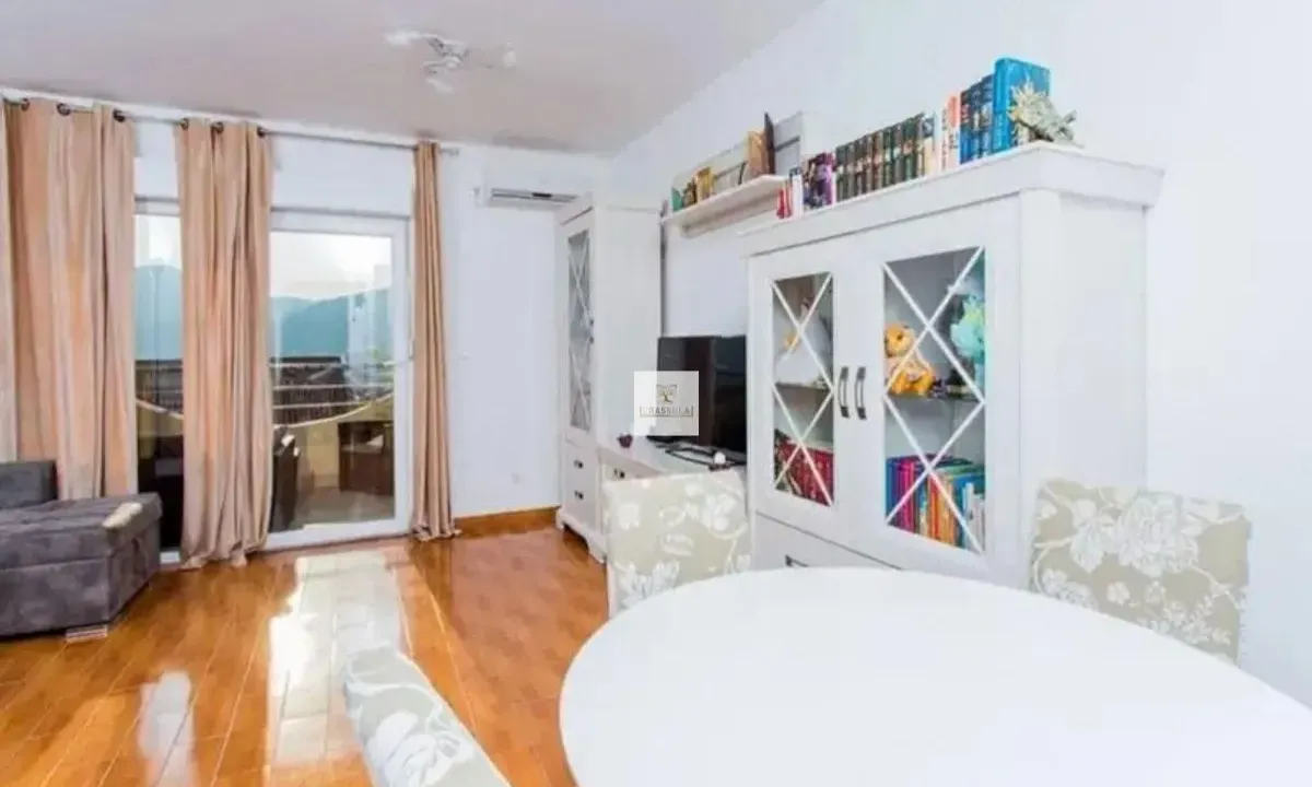 Prodaja, jednosoban stan, 52m², Podkošljun, Budva