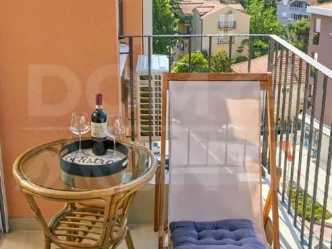 Rent, two bedroom apartment, 52m², Tivat, Crna Gora - image 7