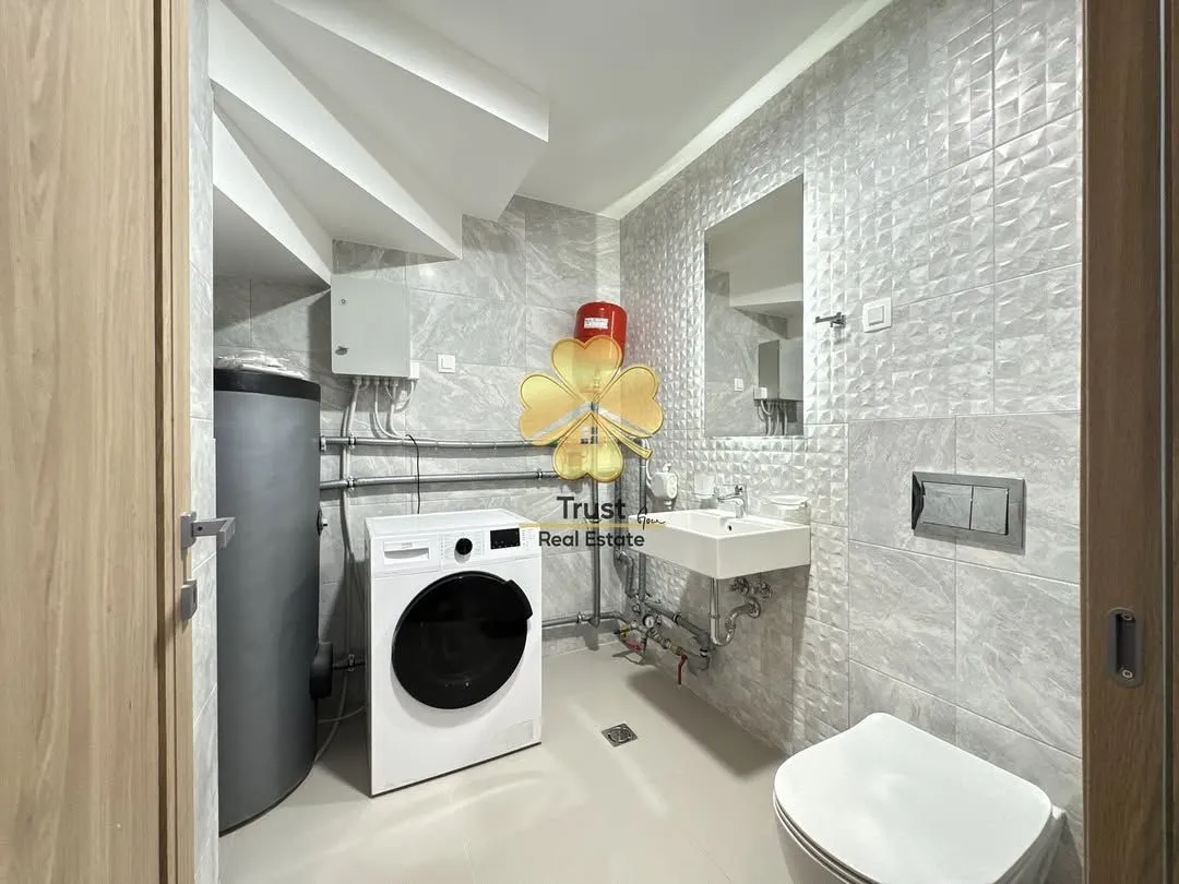 Rent, four bedroom apartment, 130m², Master Kvart, Podgorica