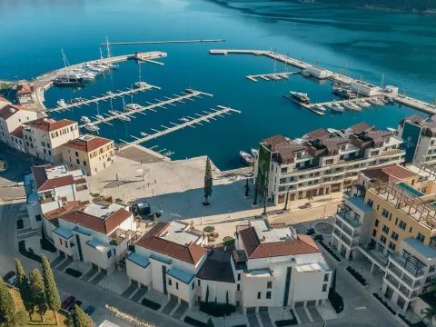 Prodaja, dvosoban stan, 156m², Portonovi, Herceg Novi - image 1