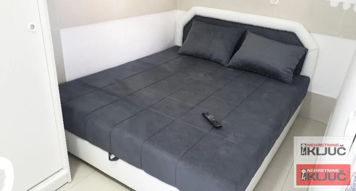 Izdavanje, jednosoban stan, 50m², Petrovaradin, Novi Sad