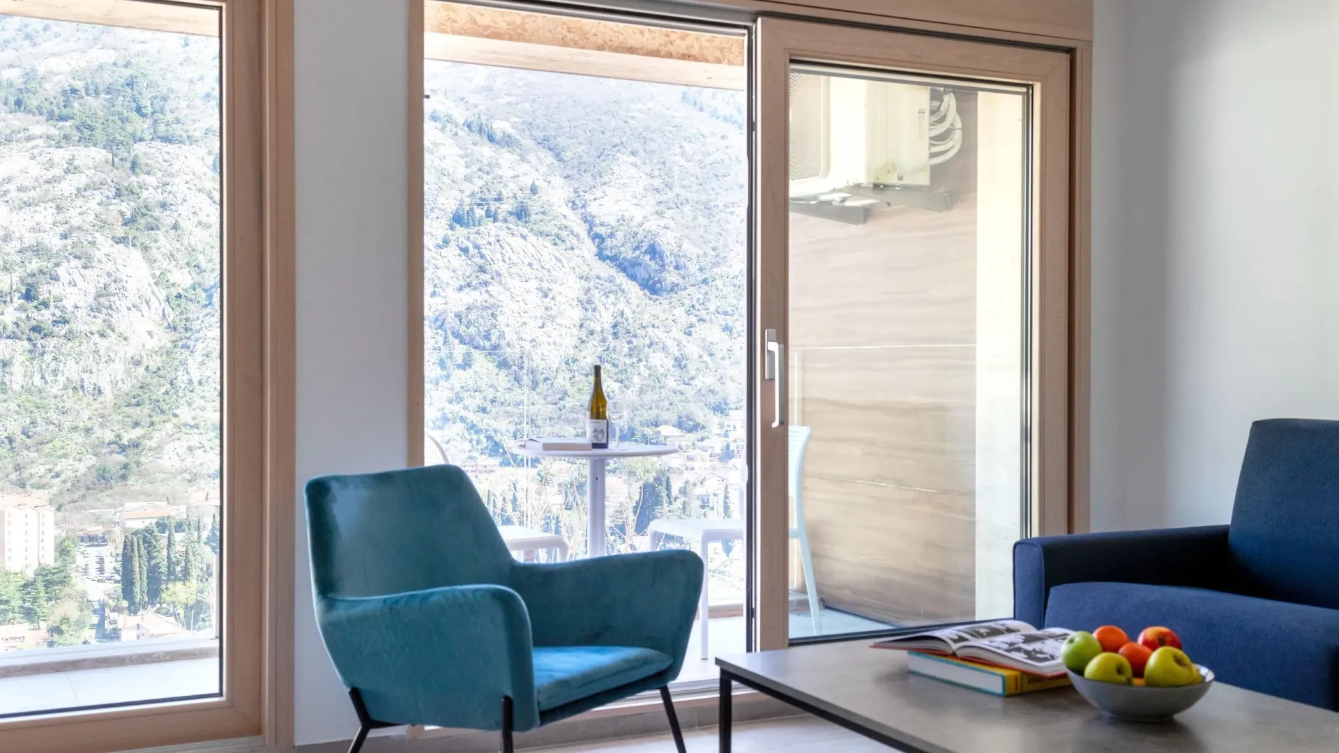 Sale, three bedroom apartment, 73m², Kotor, Crna Gora