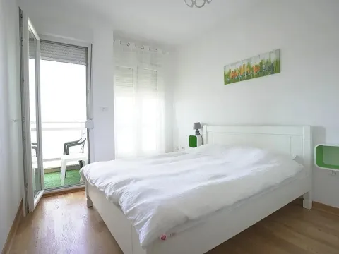 Daily-rent, one bedroom apartment, 46m², City Kvart, Podgorica - image 7