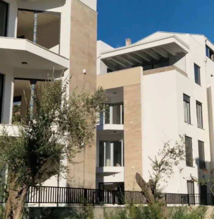 Sale, three bedroom apartment, 85m², Podmaine, Budva