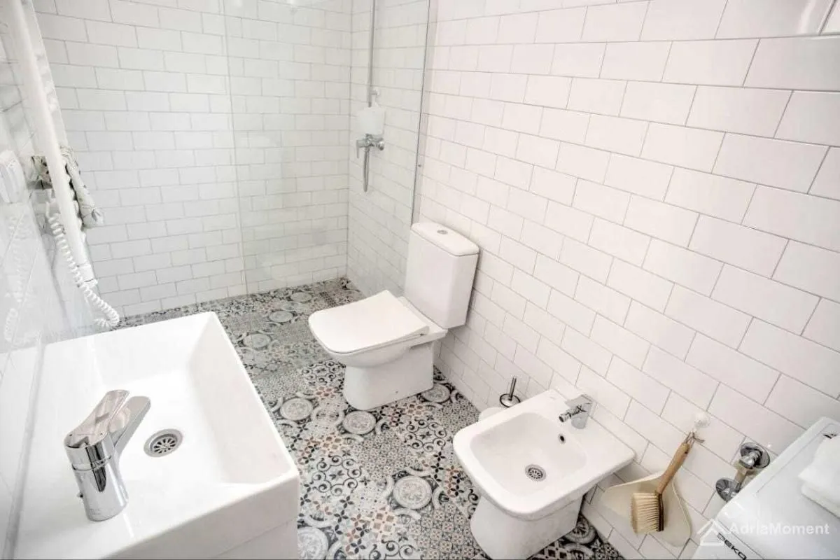 Prodaja, kuća, 200m², Baošići, Herceg Novi