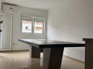 Izdavanje, poslovni prostor, 75m², City Kvart, Podgorica - image 3