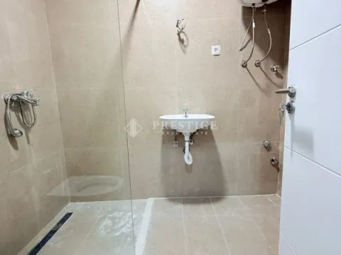 Prodaja, jednosoban stan, 45m², Tološi, Podgorica - image 8
