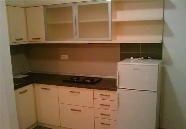 Izdavanje, jednosoban stan, 33m², Kalenić Pijaca, Vračar Sve Podlokacije