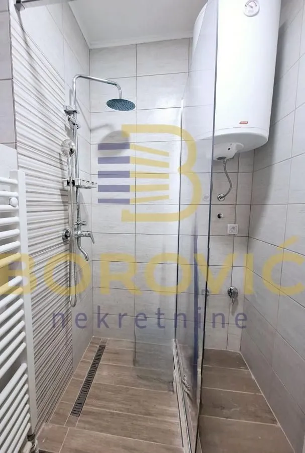 Prodaja, četvorosoban stan, 65m², Lekino Brdo, Voždovac Sve Podlokacije