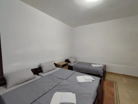 Izdavanje, jednosoban stan, 40m², Šušanj, Bar - image 2