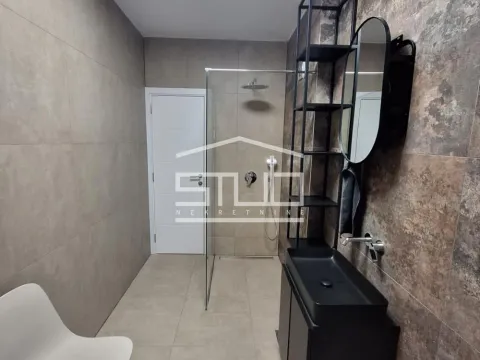 Izdavanje, trosoban stan, 70m², Savski Venac, Beograd - image 7