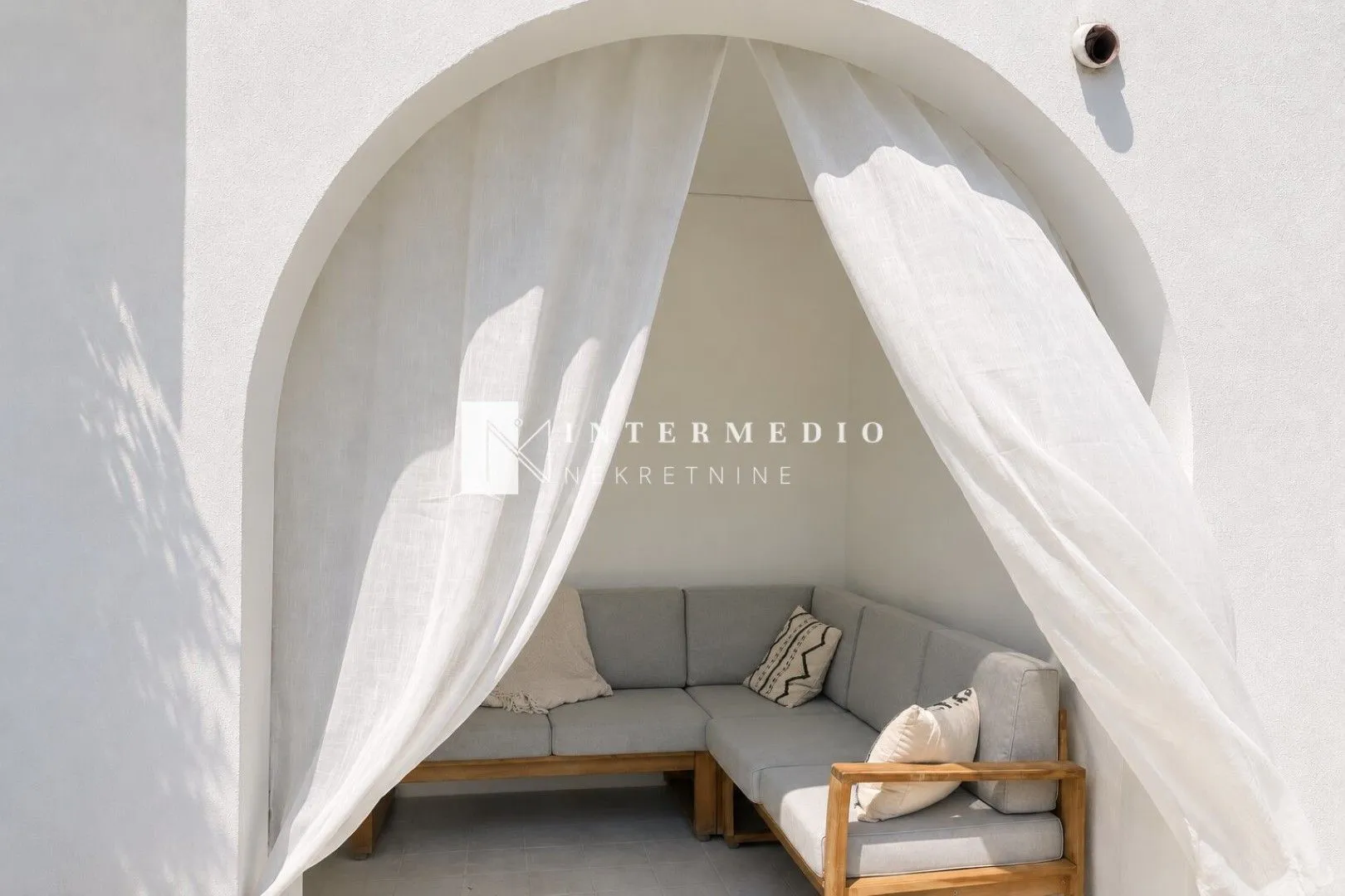 Prodaja, jednosoban stan, 57m², Srbina, Herceg Novi