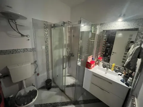 Izdavanje, dvosoban stan, 125m², Budva, Crna Gora - image 7