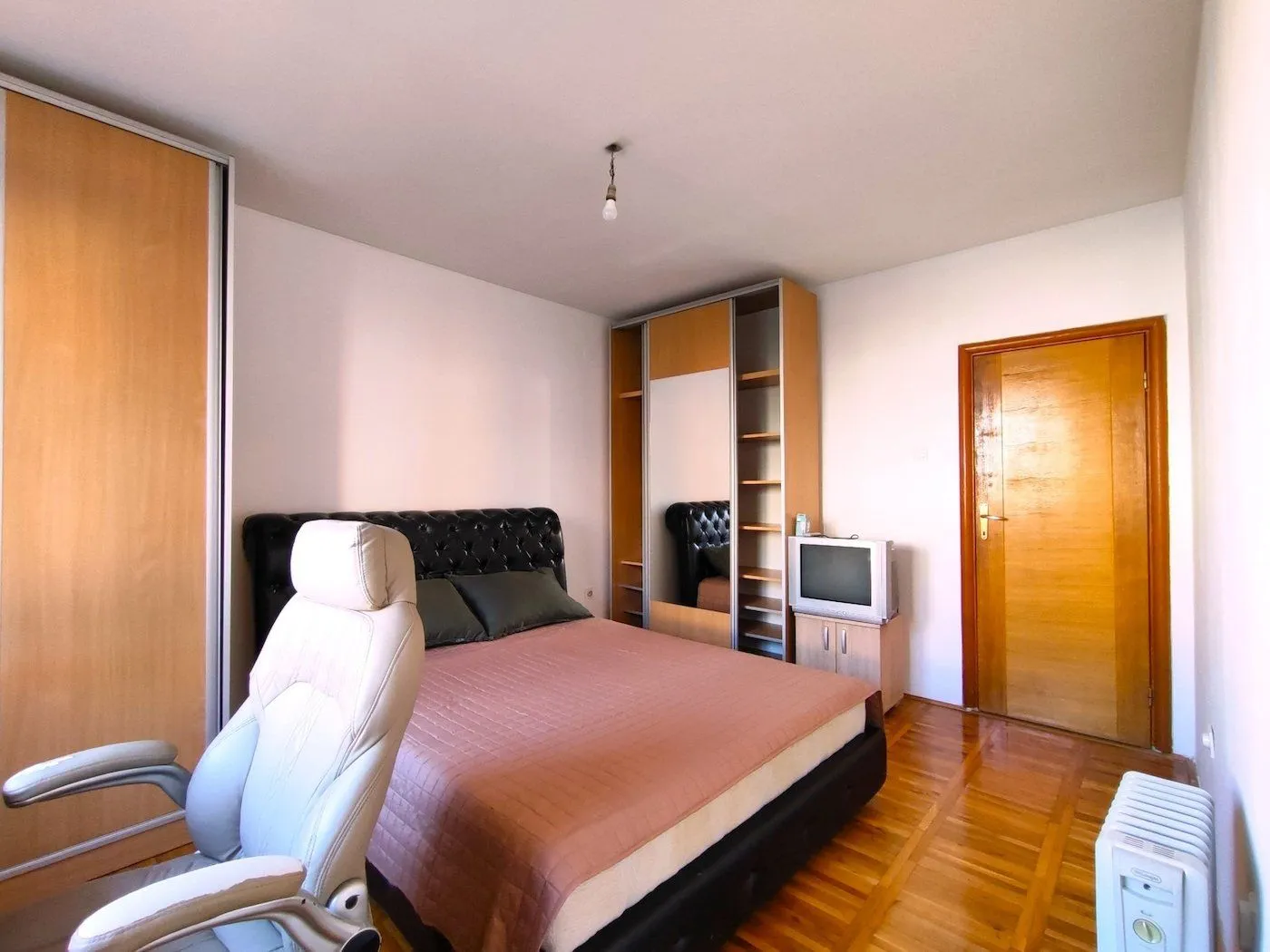 Rent, apartment, 64m², Stari Aerodrom, Podgorica
