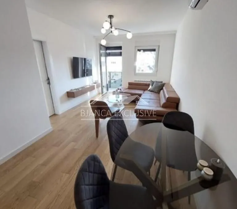 Prodaja, trosoban stan, 63m², Neimar, Vračar Sve Podlokacije