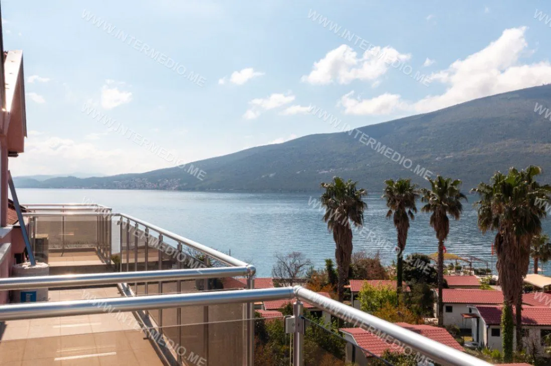 Prodaja, trosoban stan, 146m², Đenovići, Herceg Novi
