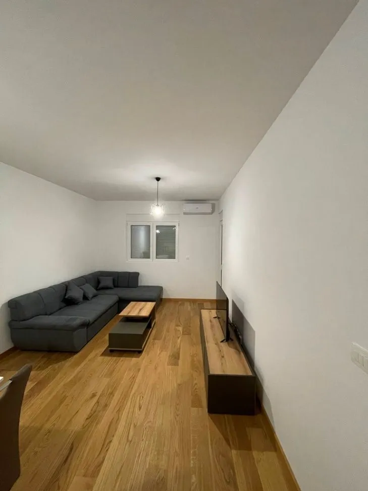 Izdavanje, jednosoban stan, 48m², City Kvart, Podgorica