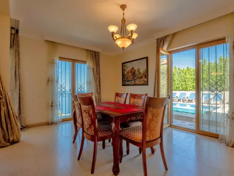 Prodaja, kuća, 317m², Reževići, Budva - image 14