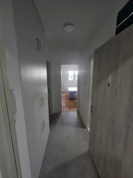 Rent, one bedroom apartment, 42m², Stari Aerodrom, Podgorica - image 12