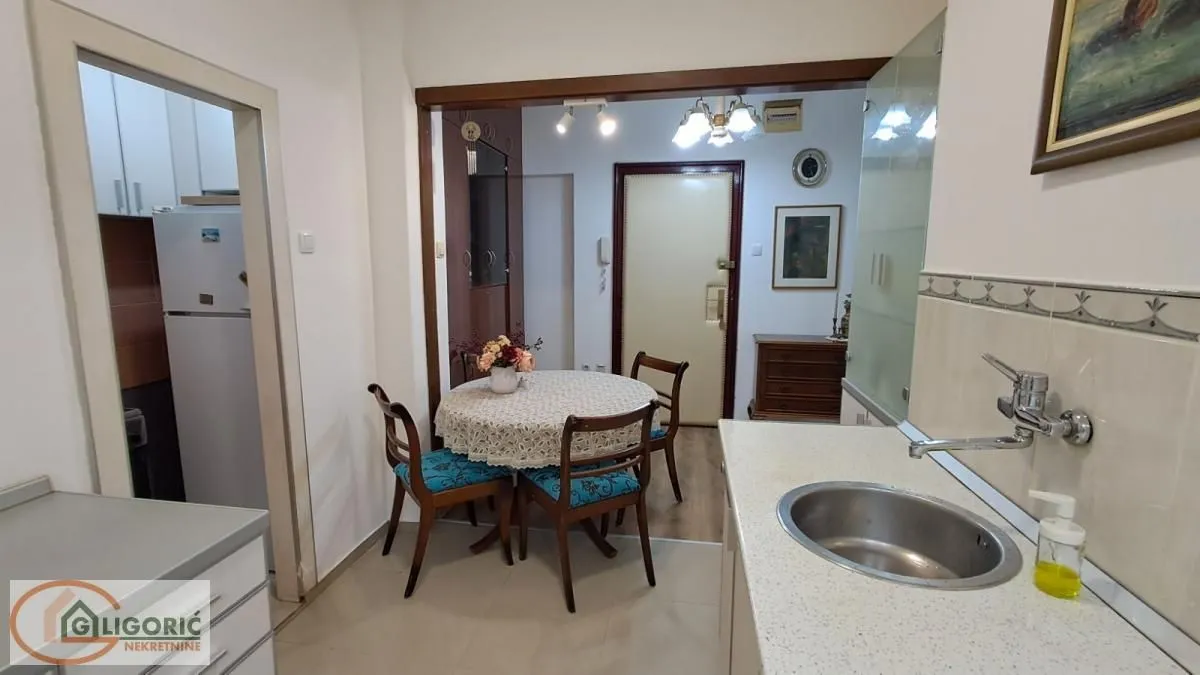 Izdavanje, dvosoban stan, 50m², Hadzipopovac, Palilula Sve Podlokacije