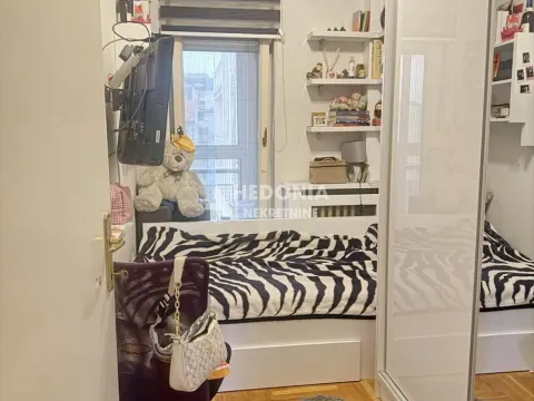 Sale, two bedroom apartment, 66m², Stari Grad, Beograd - image 8