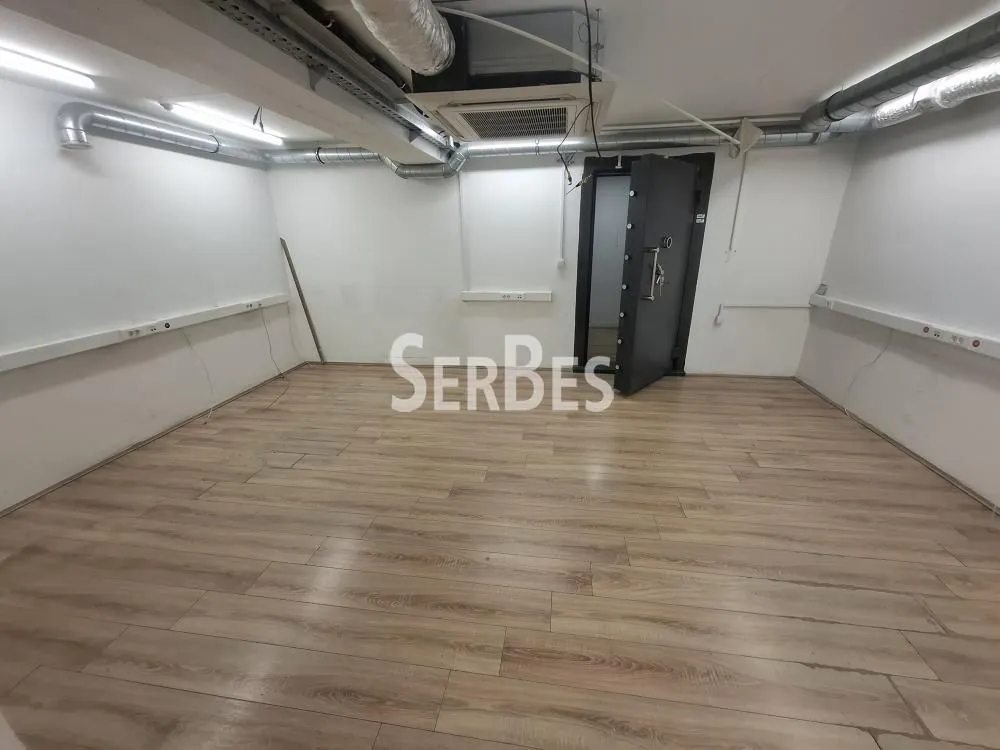 Rent, office space, 400m², Bulevar Oslobodjenja, Novi Sad Sve Podlokacije