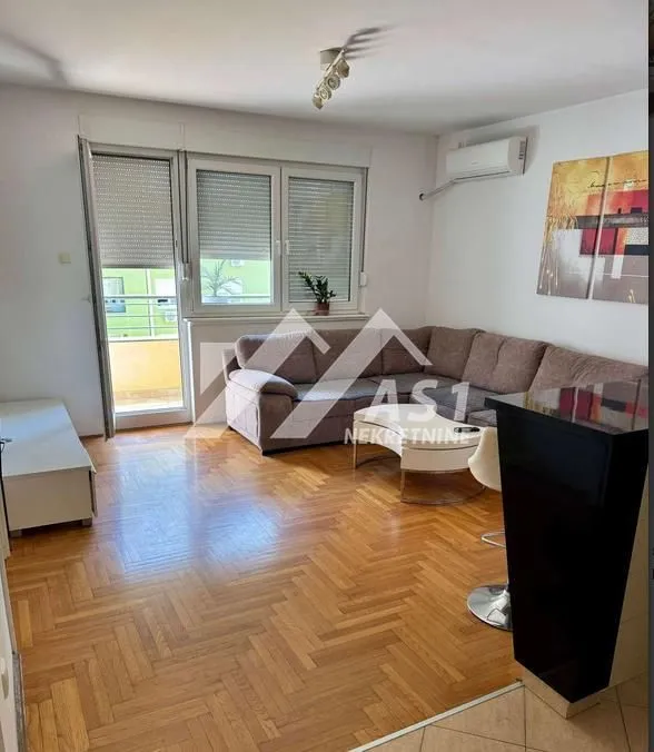 Izdavanje, jednosoban stan, 41m², Grbavica, Novi Sad Sve Podlokacije
