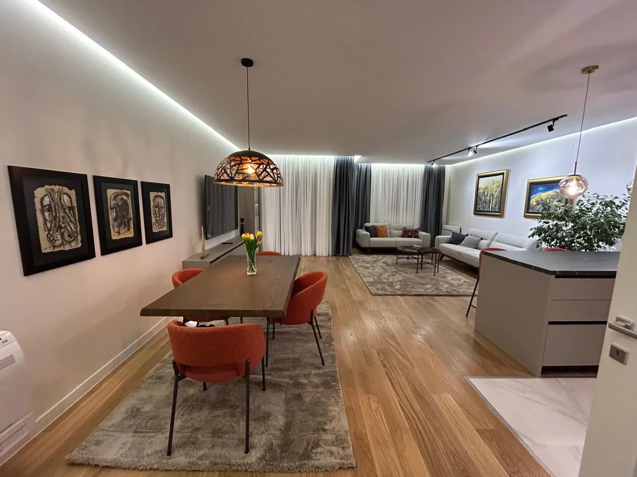 Rent, two bedroom apartment, 108m², Central Point, Podgorica