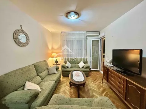Izdavanje, dvosoban stan, 56m², Zagorič, Podgorica