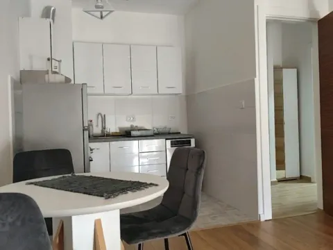 Izdavanje, jednosoban stan, 45m², Bijela, Herceg Novi - image 9