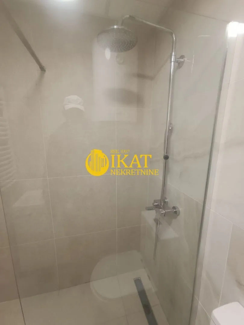Prodaja, jednosoban stan, 39m², Slavujev Venac, Zvezdara Sve Podlokacije