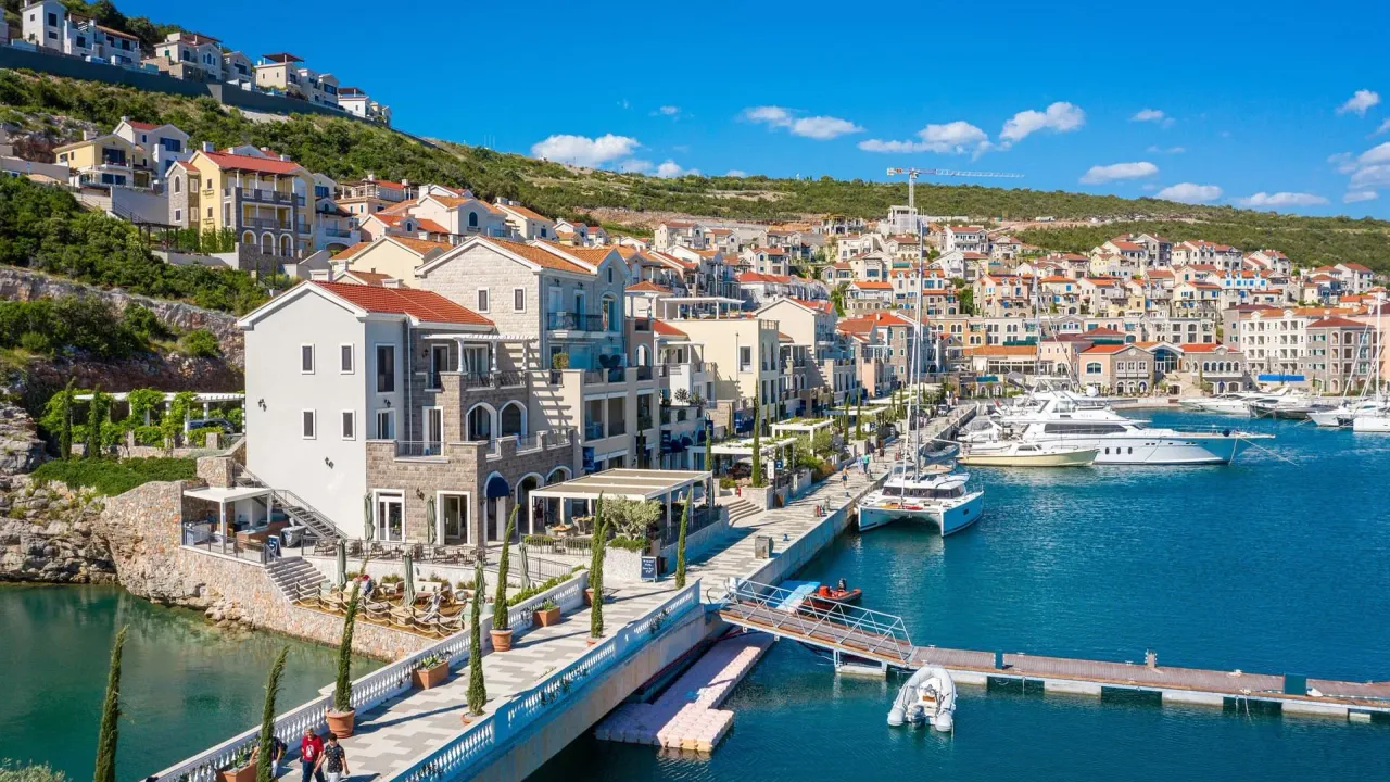 Sale, one bedroom apartment, 60m², Luštica Bay, Tivat