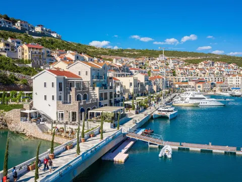 Prodaja, jednosoban stan, 60m², Luštica Bay, Tivat - image 1