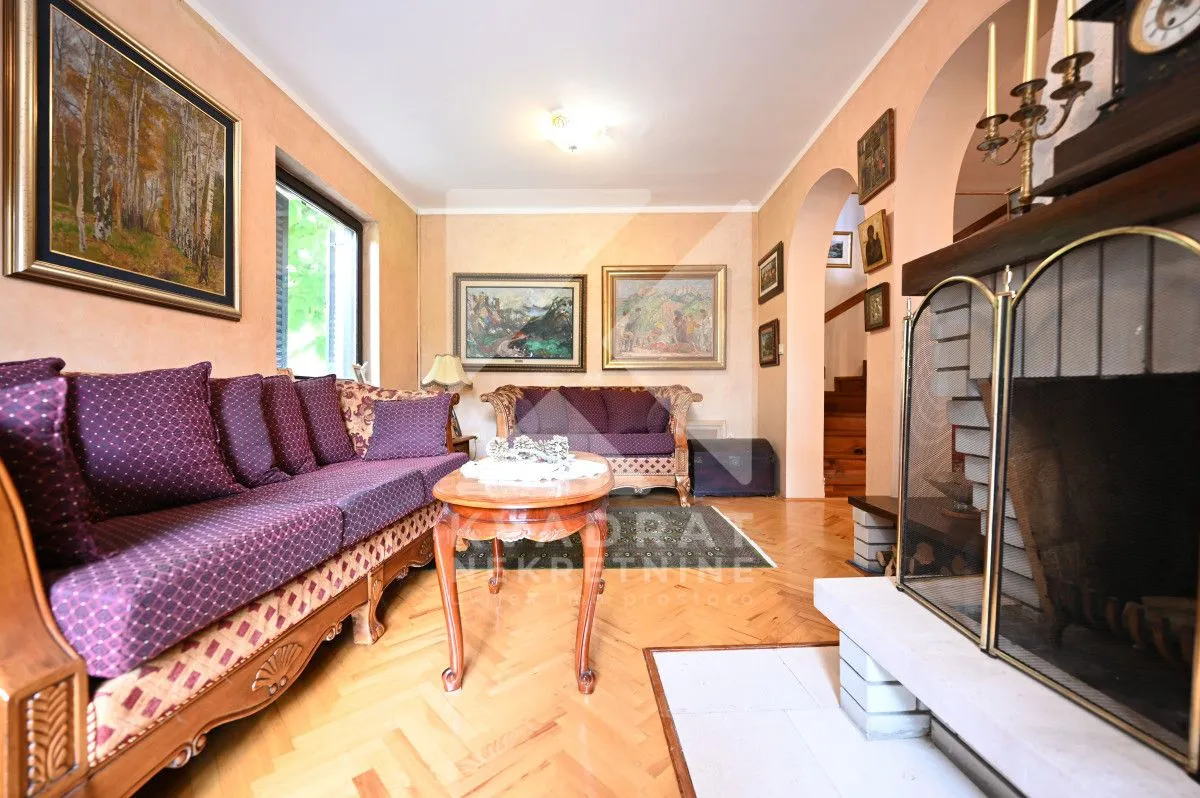 Sale, house, 280m², Masline, Podgorica