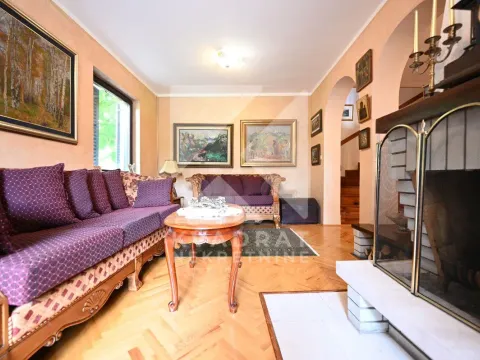 Sale, house, 280m², Masline, Podgorica - image 9