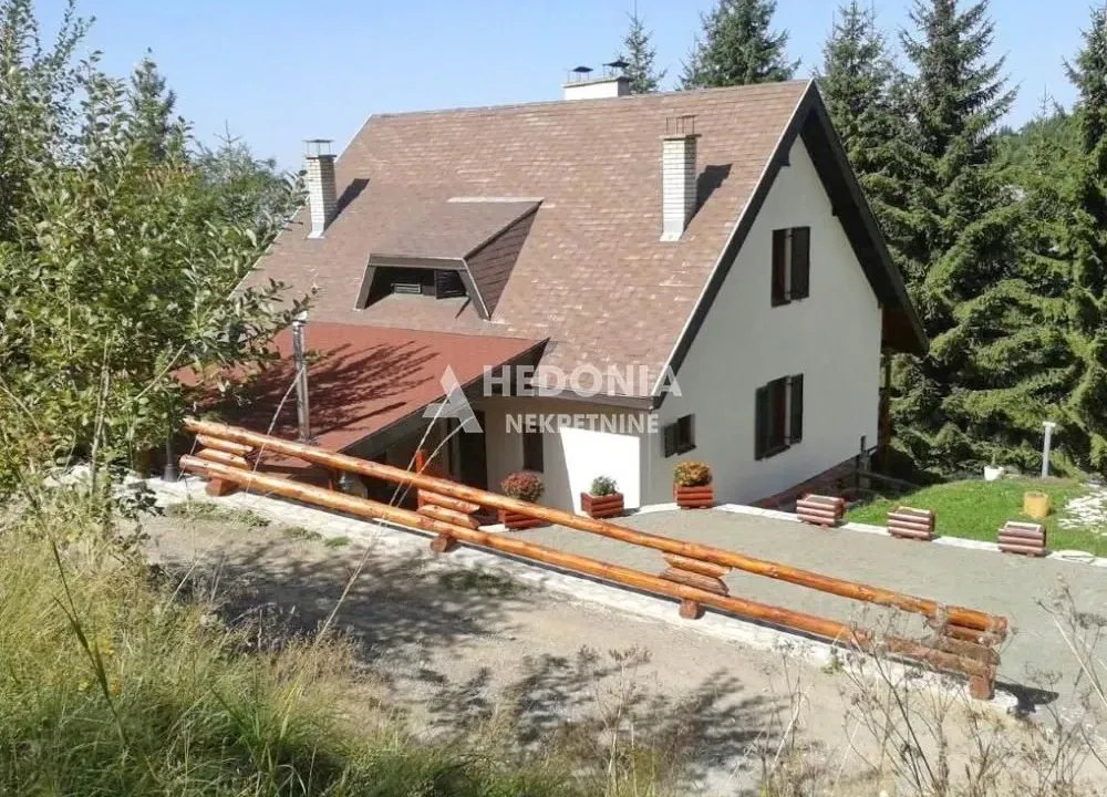 Prodaja, kuća, 190m², Kraljevi Čardaci, Kopaonik