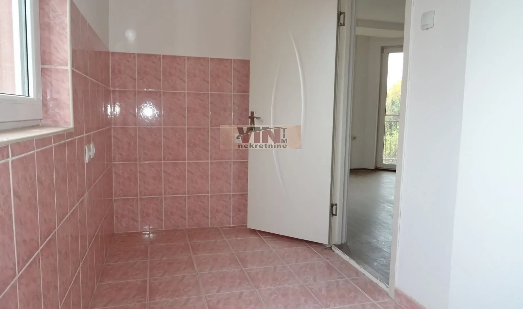Prodaja, trosoban stan, 62m², Centar Sve Podlokacije, Beograd