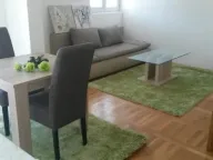 Izdavanje, garsonjera, 28m², Blok 9, Podgorica - image 1