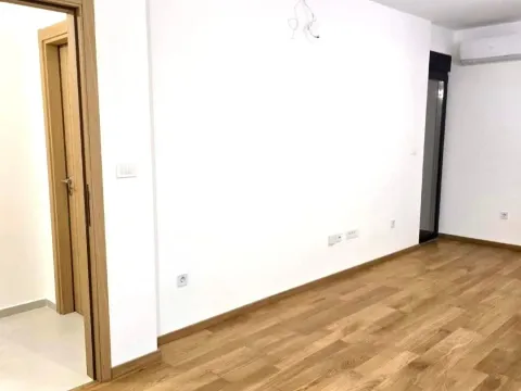 Rent, one bedroom apartment, 47m², New City, Podgorica - image 3