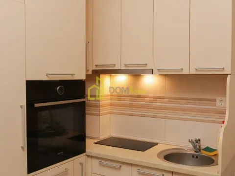 Izdavanje, dvosoban stan, 45m², Centar, Budva - image 19