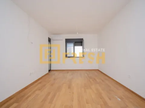 Izdavanje, jednosoban stan, 45m², City Kvart, Podgorica - image 2