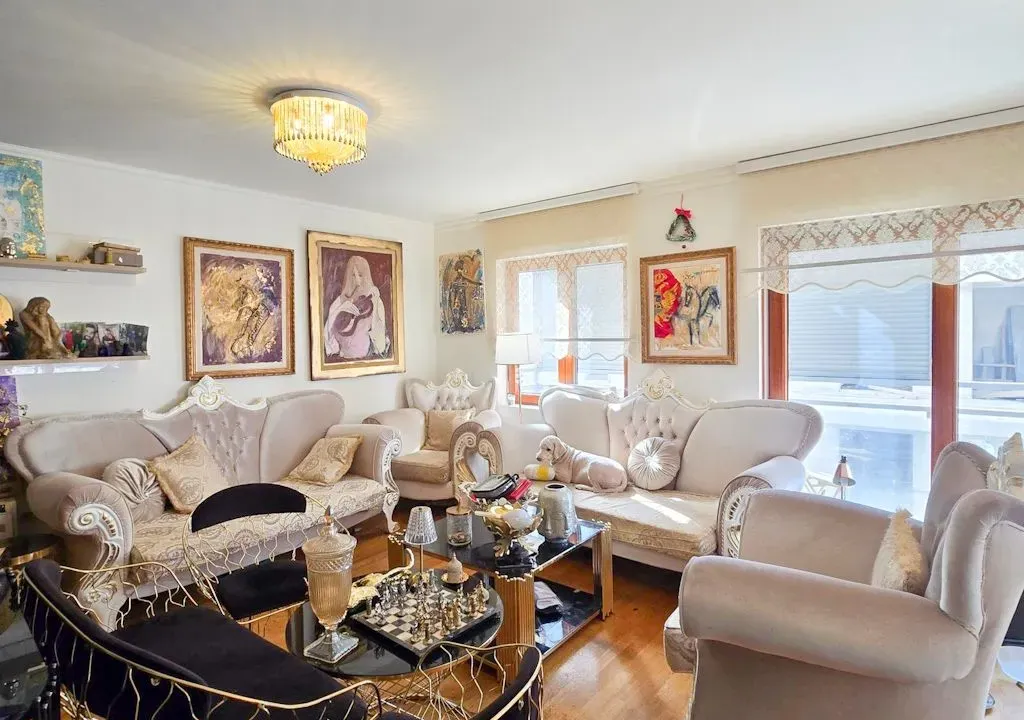 Prodaja, trosoban stan, 120m², Tološka šuma, Podgorica