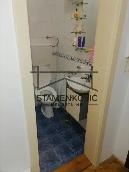 Prodaja, trosoban stan, 71m², Salajka, Novi Sad Sve Podlokacije