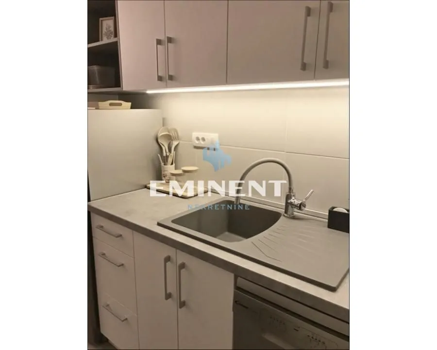 Rent, two bedroom apartment, 50m², Novi Beograd Blok 72, Novi Beograd Sve Podlokacije