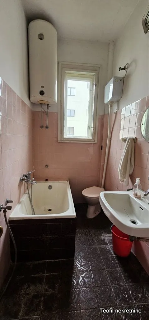 Sale, four bedroom apartment, 108m², Voždovac Sve Podlokacije, Beograd